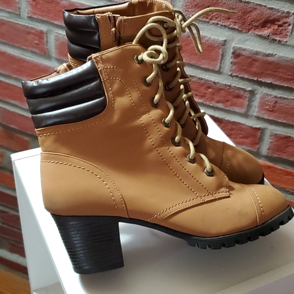 BAMBOO Shoes - Boots - By Bamboo - sz 10 - $20